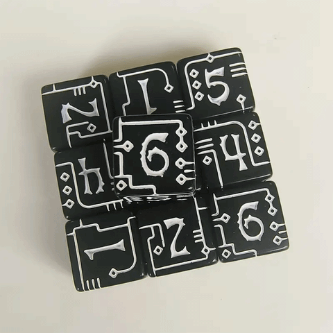 Onyx Circuit - 10pc D6 set with free dice bag